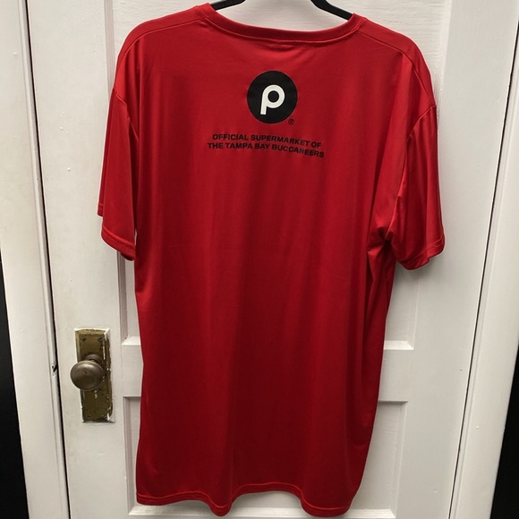 Tampa Bay Buccaneers x Publix Tee - Picture 4 of 5
